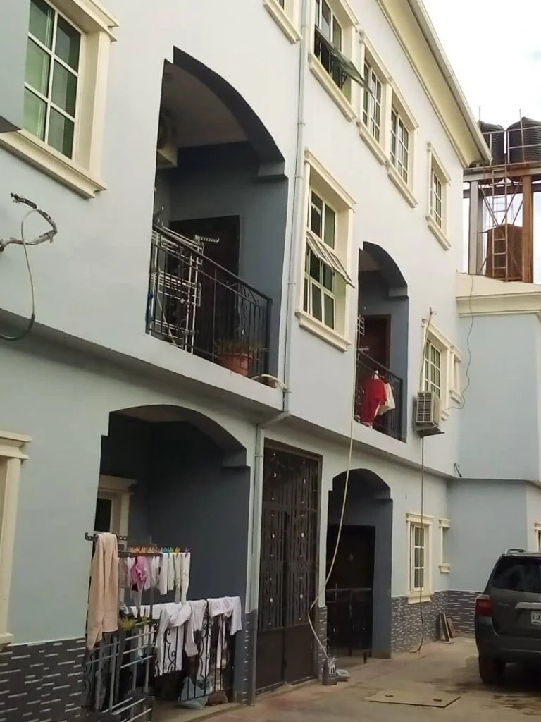 HOUSE FOR SALE AT AMUWO ODOFIN