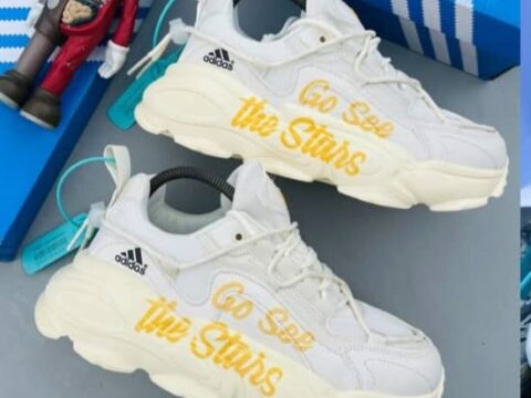 Adidas Sneakers