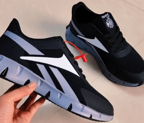 Reebok Sneakers